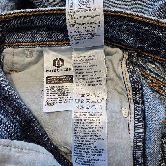 Levi's Jeans Women's Super High Rise Loose Flare Distressed 26x32 - Picture 9 of 12